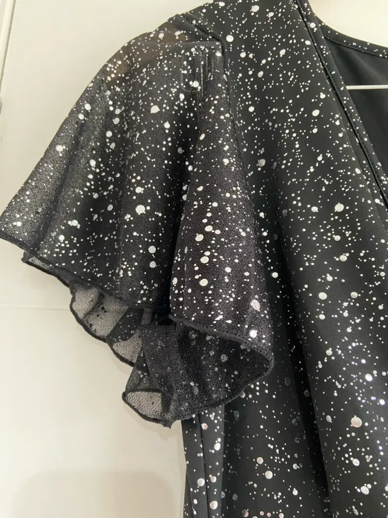 Vestido negro con estampado de puntos plata - 4