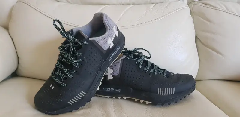 Zapatillas Under Armour Charged Originales – Talla - 2