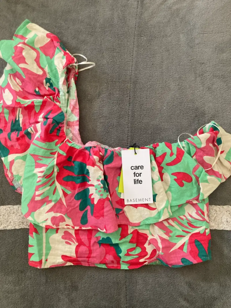 Top floral de mujer Basement