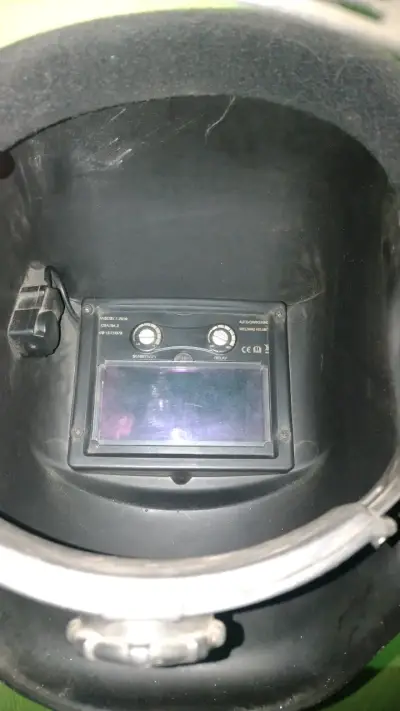 Máscara de soldar automática YTS - miniatura 3
