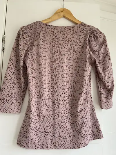 Polera de mujer estampada con mangas 3/4 - miniatura 2
