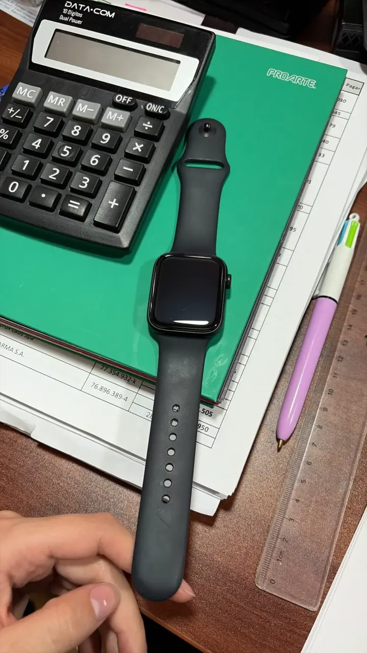 Apple Watch SE2 44mm con caja y correa extra. - 2