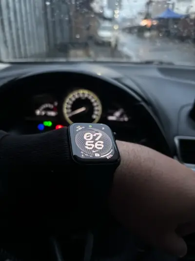 Apple Watch SE2 44mm con caja y correa extra. - miniatura 4