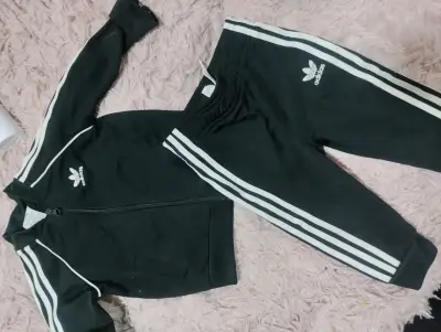 Conjunto deportivo infantil Adidas negro - miniatura 2
