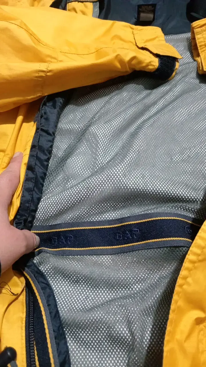 Chaqueta amarilla GAP para hombre - 2