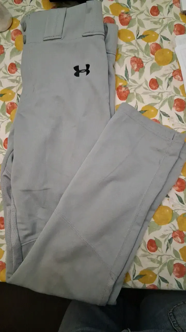 Panatlón deportivos grises Under Armour - 3