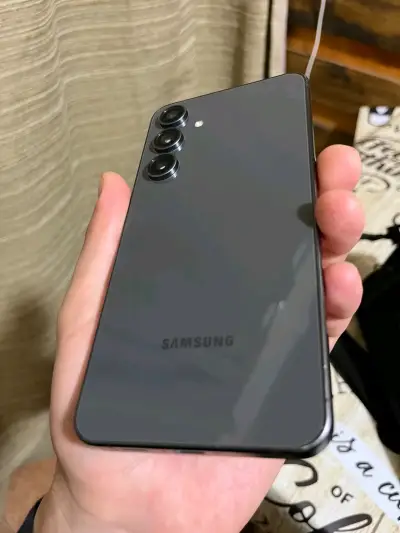 Samsung Galaxy S24 FE - miniatura 2