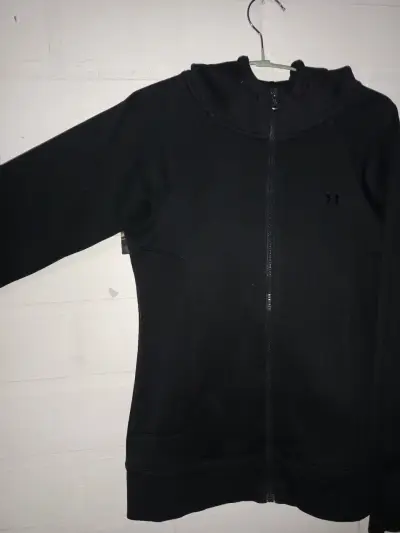 Polerón negro con capucha Under Armour para hombre - miniatura 2