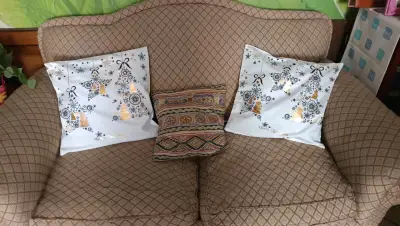 Cojines decorativos navideños con diseño de reno - miniatura 2