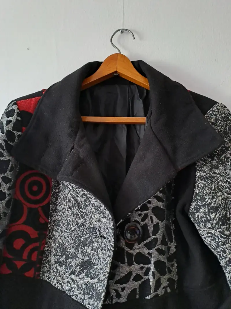 Abrigo de mujer con diseño patchwork, italiano. - 2