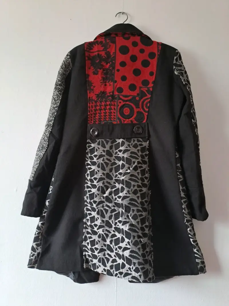 Abrigo de mujer con diseño patchwork, italiano. - 3