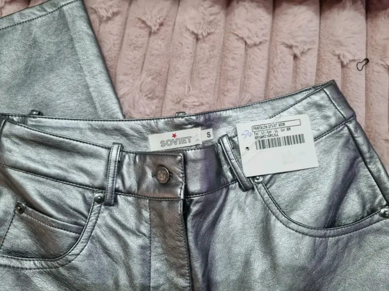 Pantalones plateados de cuero sintético Soviet para mujer - 1