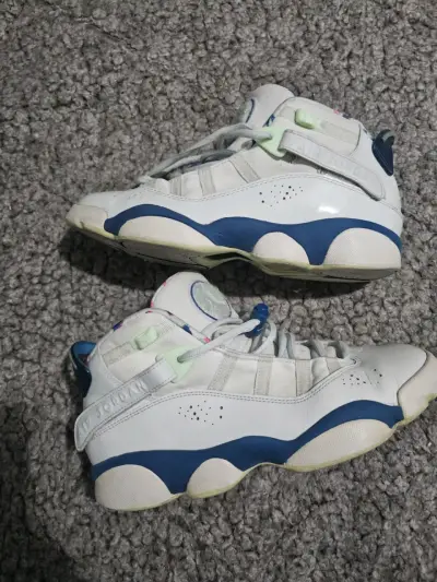 Zapatillas deportivas Air Jordan blancas y azules - miniatura 1