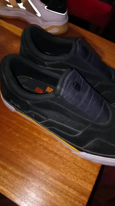 Zapatillas negras casuales para hombre - miniatura 1