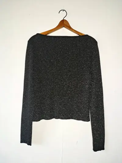 Sweater H&M, negro brillante manga larga,talla M. - miniatura 1