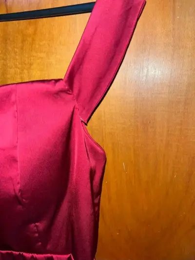 Vestido largo de fiesta rojo elegante - miniatura 3