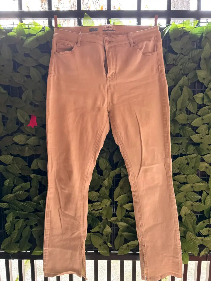 Jeans color beige para hombre talla grande