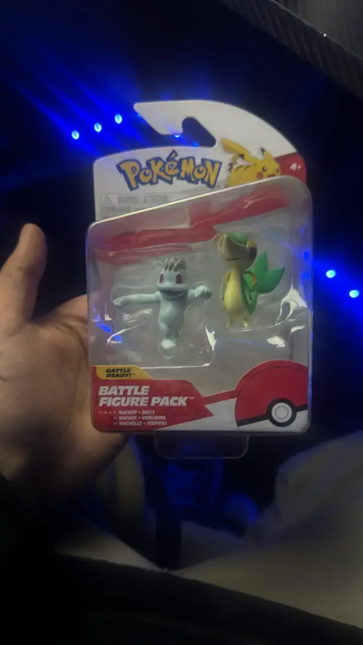 Pack de Figuras Pokémon Machop y Snivy