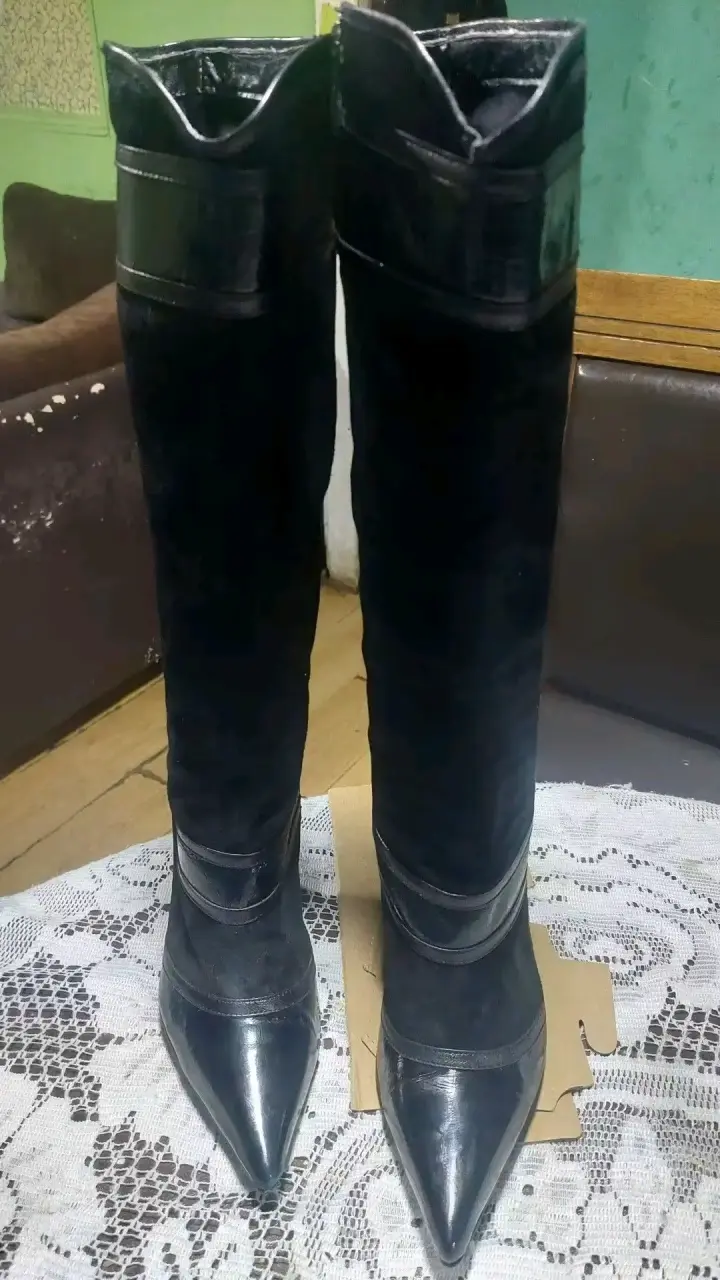 Botas negras de cuero para mujer - 1