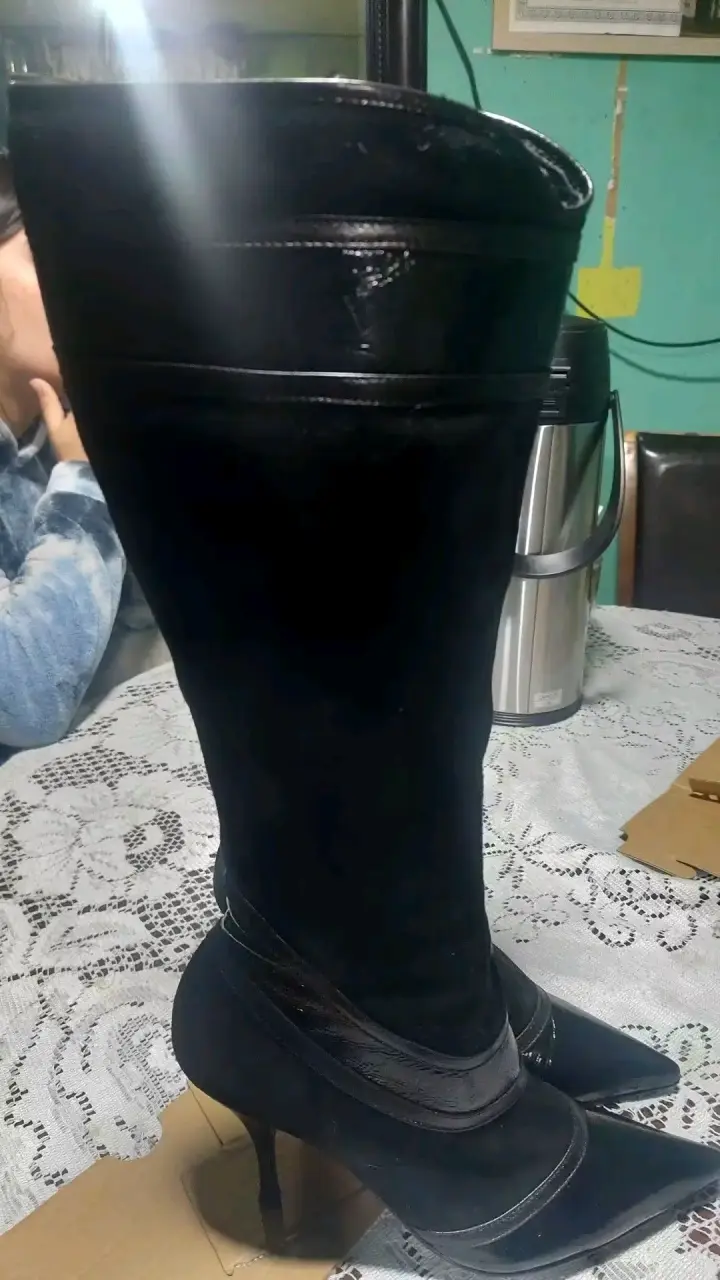 Botas negras de cuero para mujer - 2