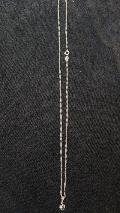 Collar de plata con dije de corazón - miniatura 1