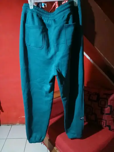 Polerón con capucha verde unisex - miniatura 3