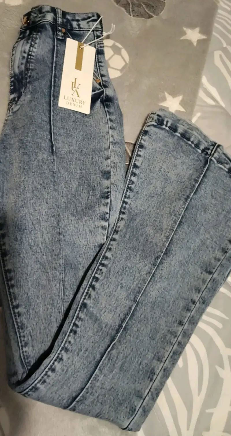 Jeans de mezclilla azul Luxury Denim - 1