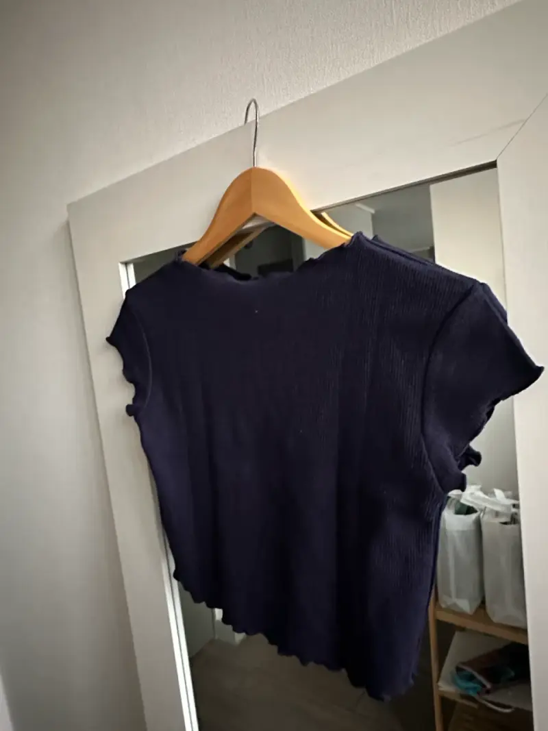 Polera morada de mujer estilo casual - 2