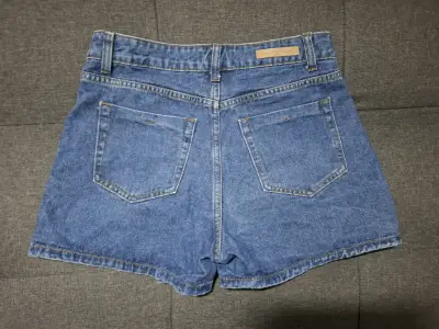 Falda short de mezclilla azul para mujer - miniatura 2