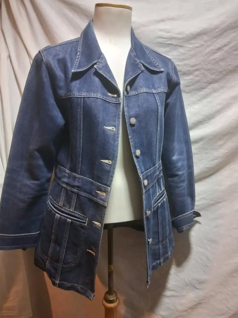 Chaqueta de mezclilla azul para mujer