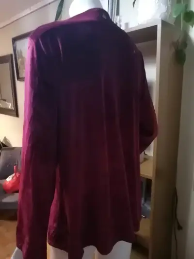 Chaqueta de terciopelo burdeos con bordados - miniatura 5