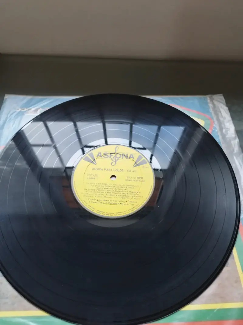 Vinilo 'Música para Lolos' de Volumen 3 - 2