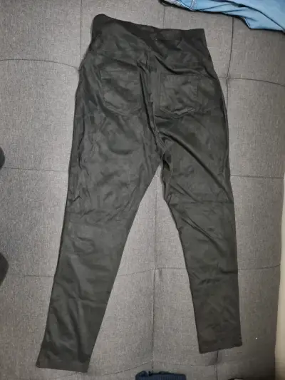 Calza/pantalones negros tela tipo terciopelo - miniatura 2