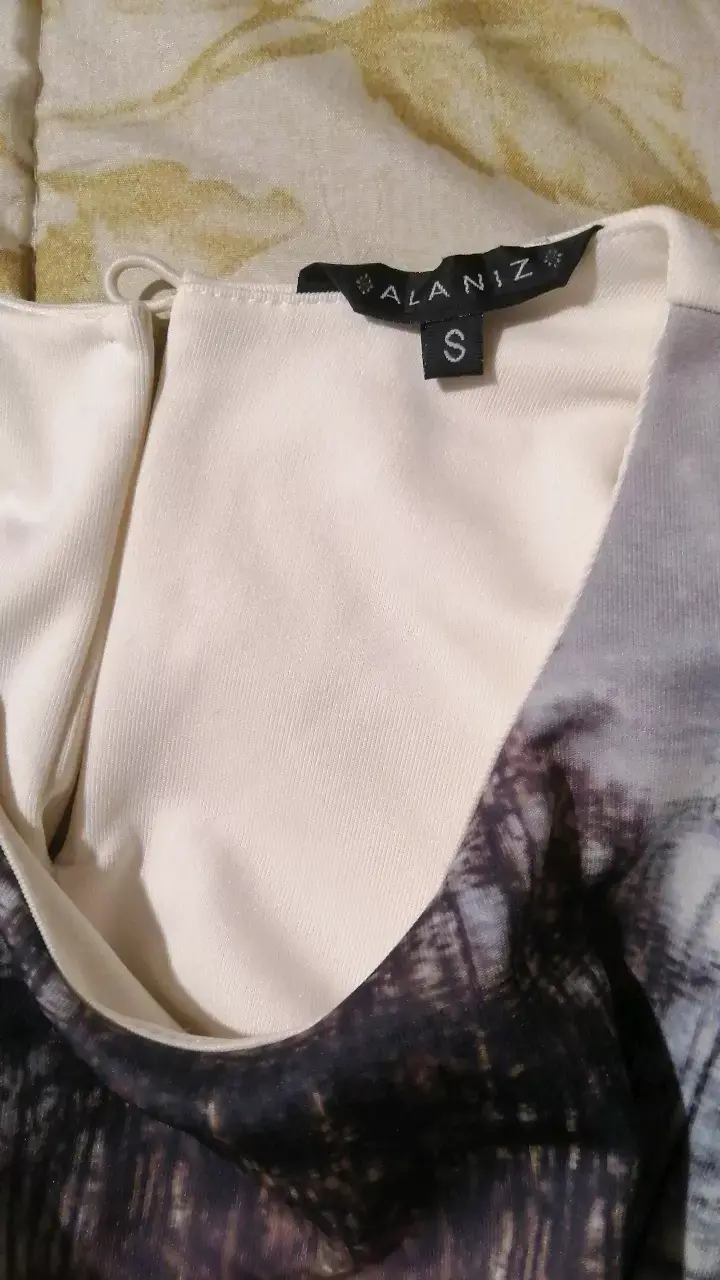 Vestido corto estampado artístico para mujer - 5