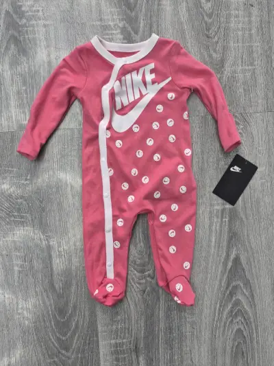 Pijama enterito para bebé Nike floral - miniatura 3