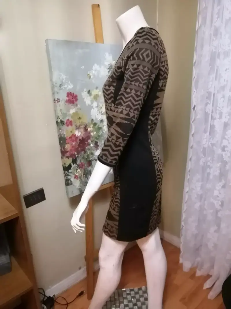 Vestido corto con estampado geométrico - 2
