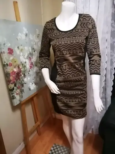 Vestido corto con estampado geométrico - miniatura 3