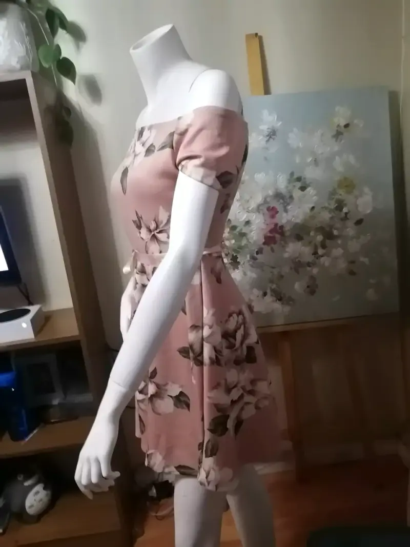 Vestido floral off-shoulder rosa - 3