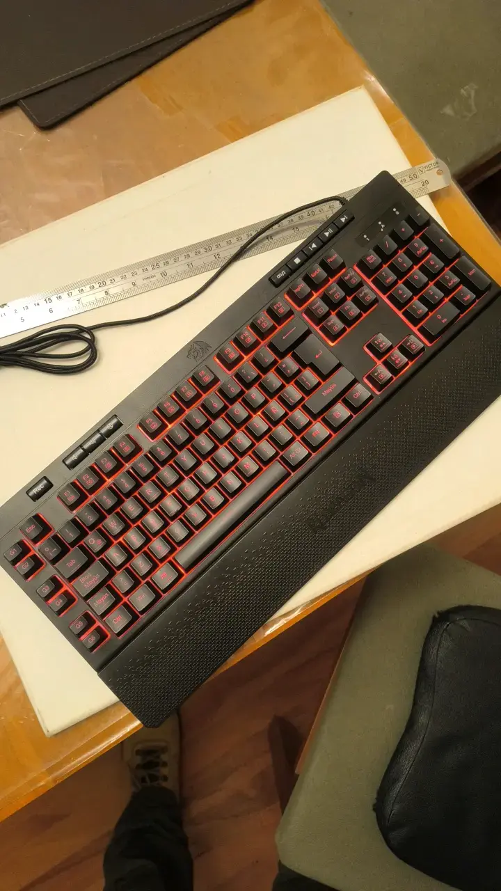 Teclado mecánico retroiluminado gaming redragon - 2