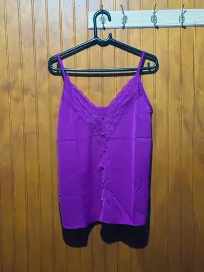 Blusas de tirantes en varios colores - miniatura 2