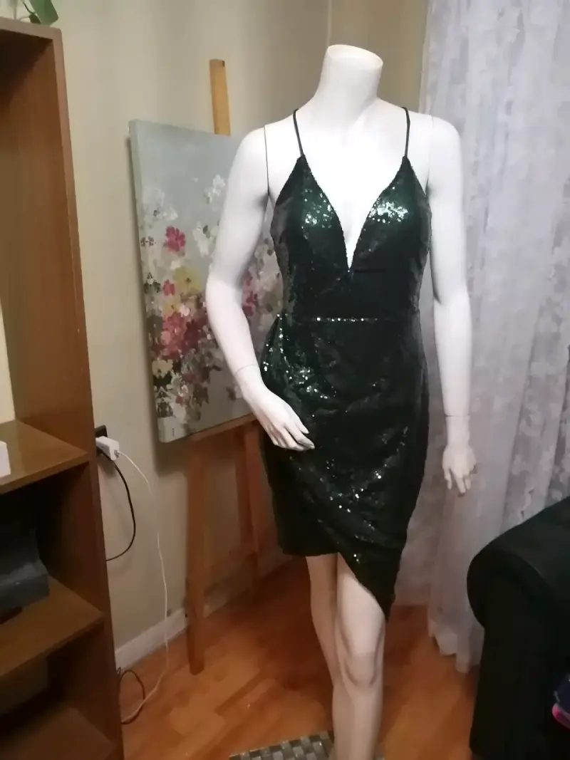 Vestido de fiesta verde con lentejuelas - 1