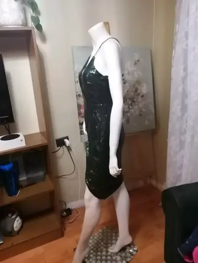 Vestido de fiesta verde con lentejuelas - miniatura 4