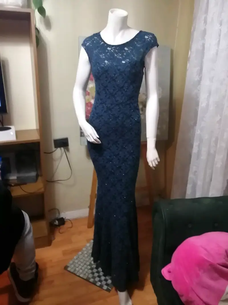 Vestido largo de encaje azul elegante - 1