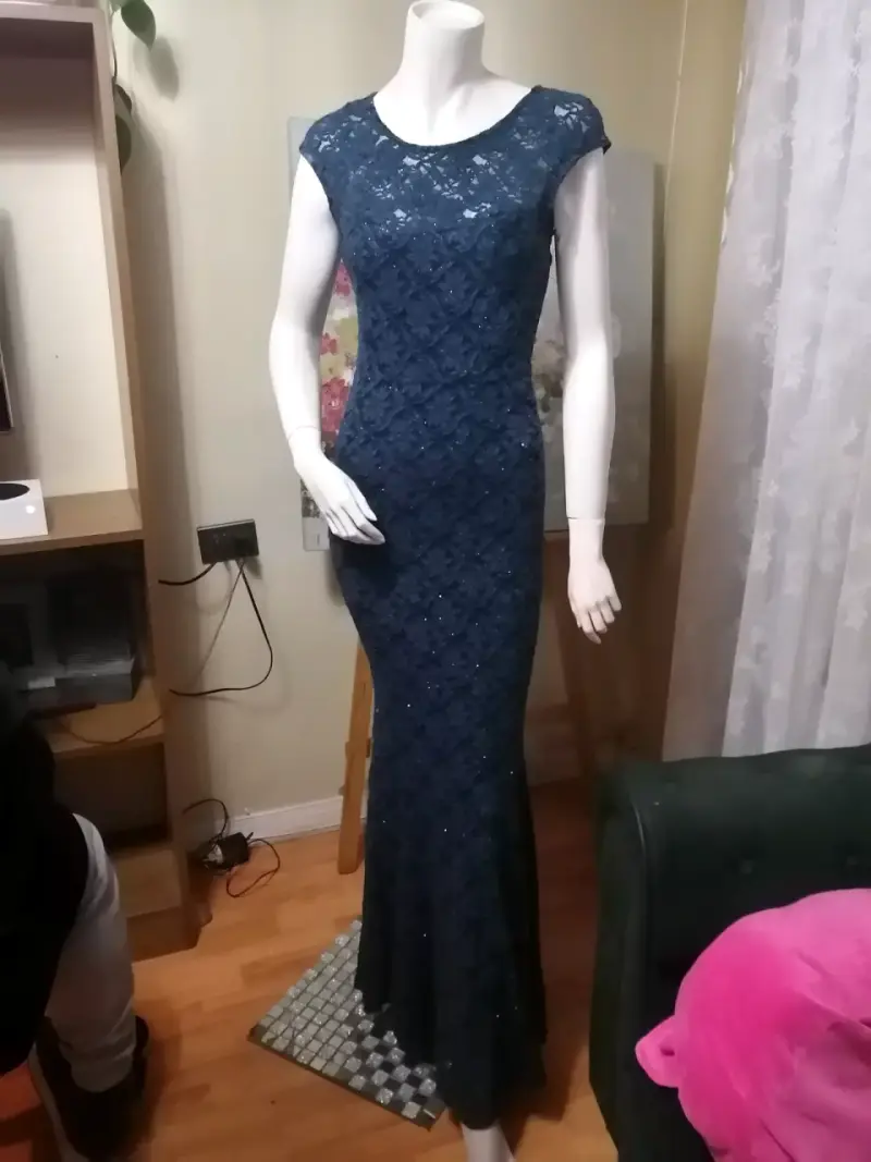 Vestido largo de encaje azul elegante - 3