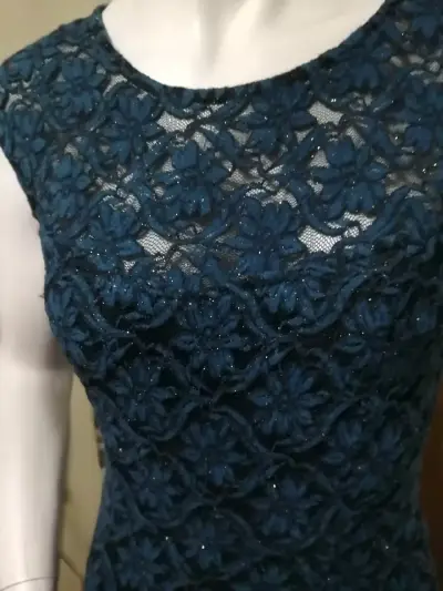 Vestido largo de encaje azul elegante - miniatura 6