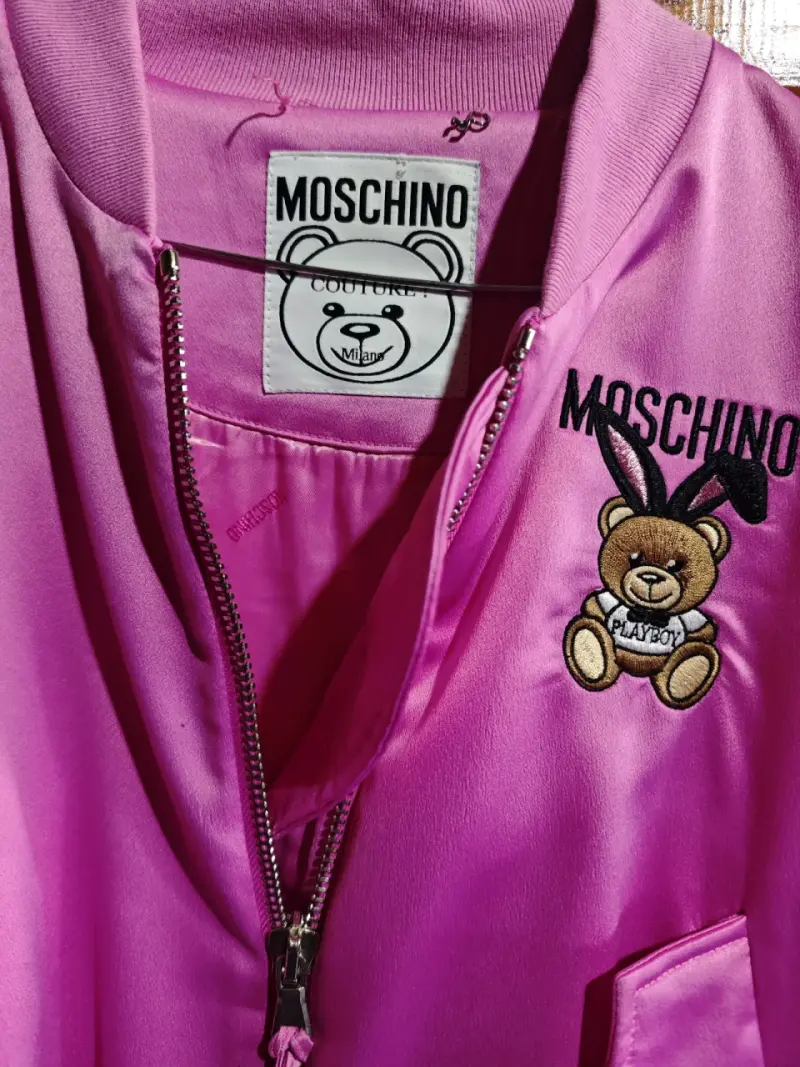bomberjacket rosa Moschino con diseño playboy Xs - 4