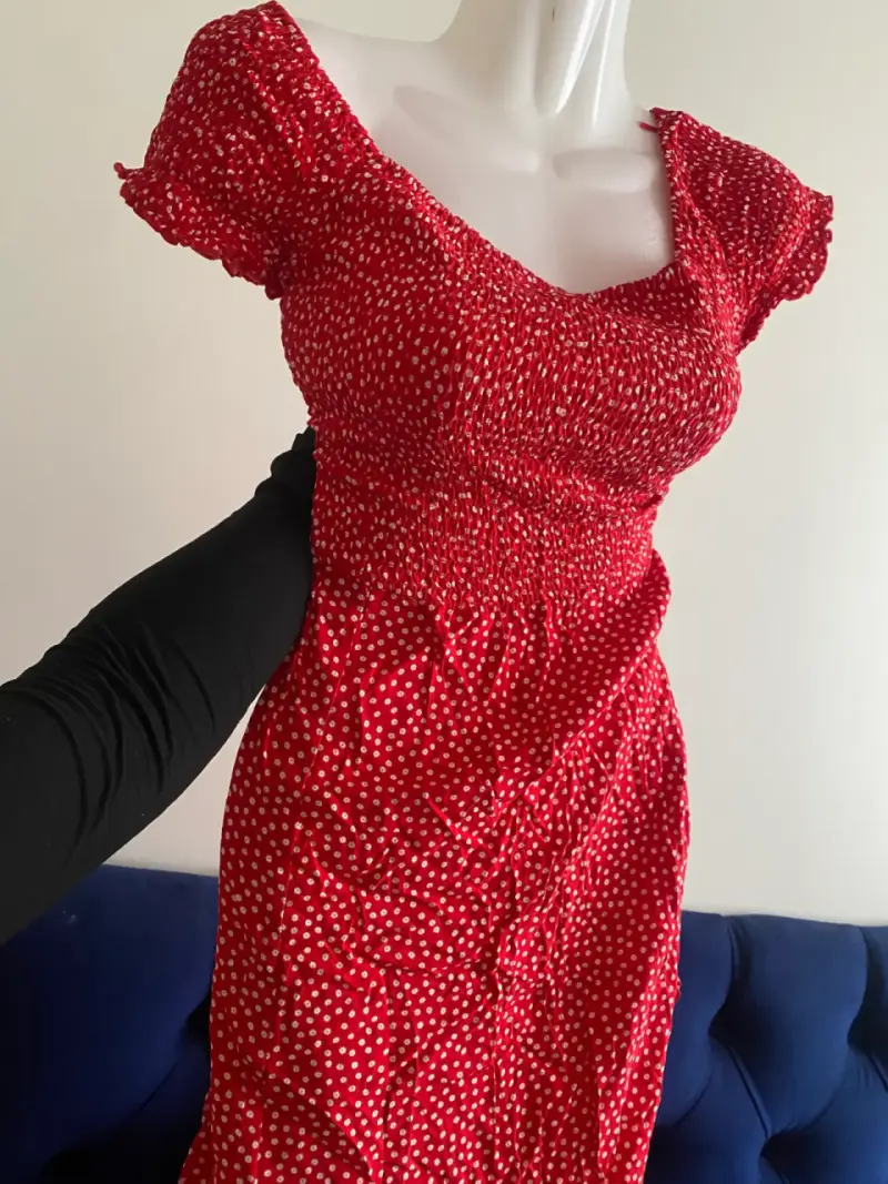 Vestido veraniego con estampado floral - 6