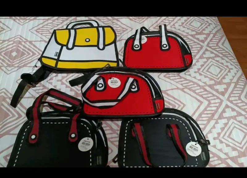 Set de bolsos estilo cómic 3D de colores variados - 1