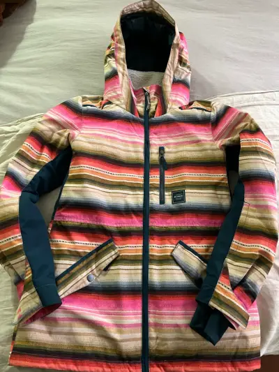 Chaqueta impermeable Billabong con capucha y diseño a rayas - miniatura 1