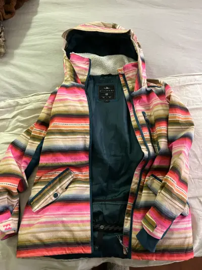 Chaqueta impermeable Billabong con capucha y diseño a rayas - miniatura 2